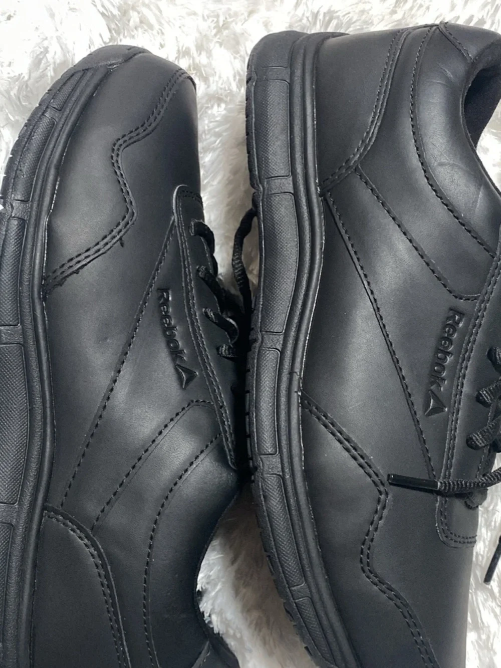 Reebok Men's All-Black Athletic Sneakers unisex oil/slip resisting